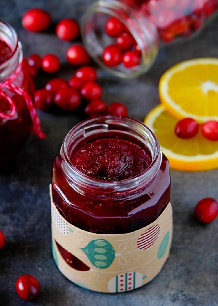 Vytvorte si vlastný nápad na recept na vianočný džem brusnicová pomarančová whisky