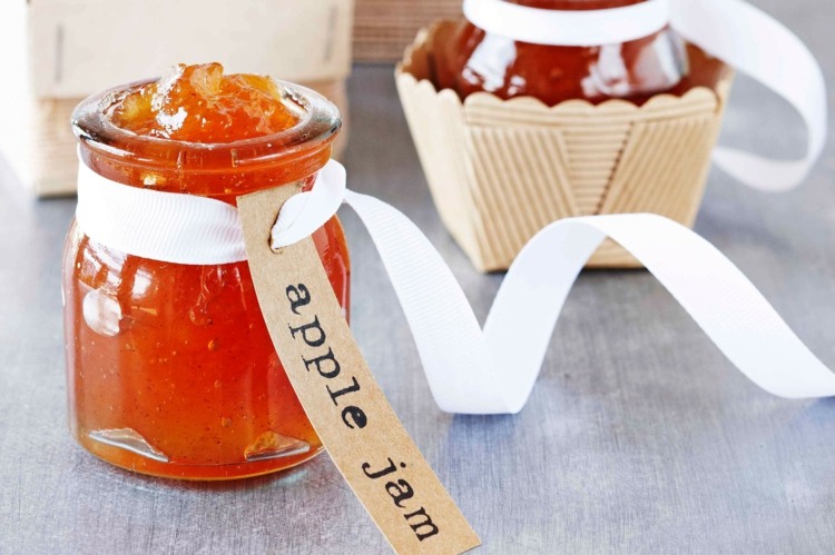 vyrobte si vlastný vianočný džem vianočné granátové jablko vanilka pod sultánky mandle