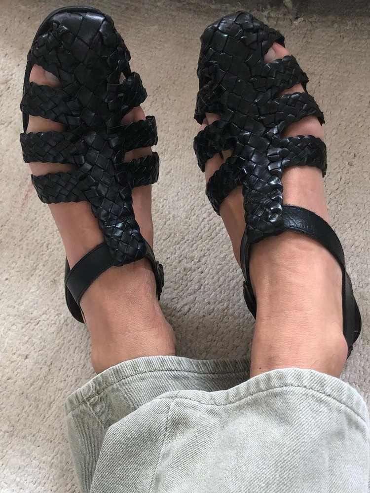 aké topánky sú toto leto trendy, sandále Fisherman trend 2021