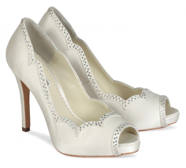 pootvorené lodičky biele kamienky svadobné topánky jemne vystužené vo vnútri moderné pootvorené lodičky bielo trblietavé kamienky svadobné topánky kožená podrážka