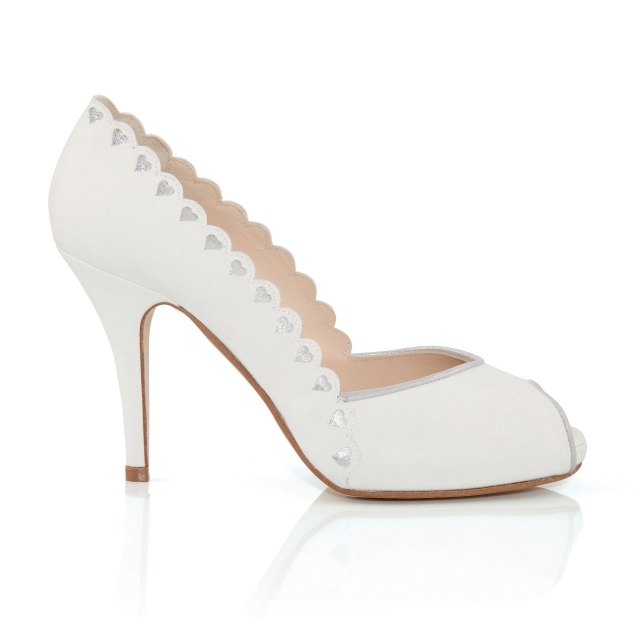 Svadobné topánky dámske-vysoké podpätky-ozdoby v tvare srdca-píp-prst Svadobné topánky s otvorenou špičkou, dámske vysoké podpätky, vzor v tvare srdca