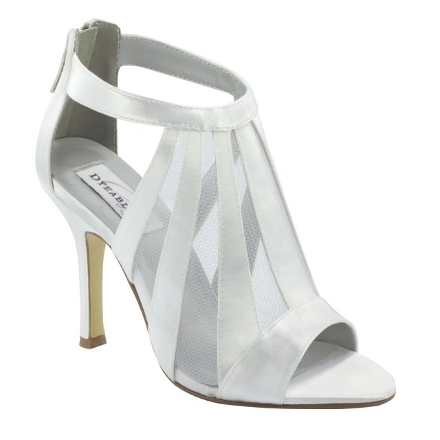 moderné saténové svadobné topánky-sandále so zapínaním na priehlavok moderné saténové svadobné topánky-večerné topánky moderné sandále na traky