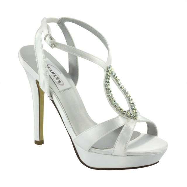 Sandále na vysokom podpätku s ľahkými platformovými ozdobnými remienkami z kameňa Sandále na podpätku s remienkom zdobené ľahkými platinovými kamienkami