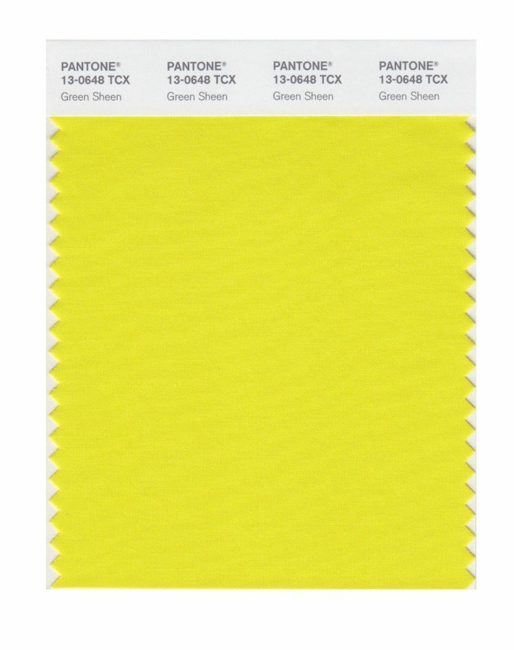 Farby 2020 v móde - zelený lesk pre odvážne outfity alebo ako výrazný prízvuk