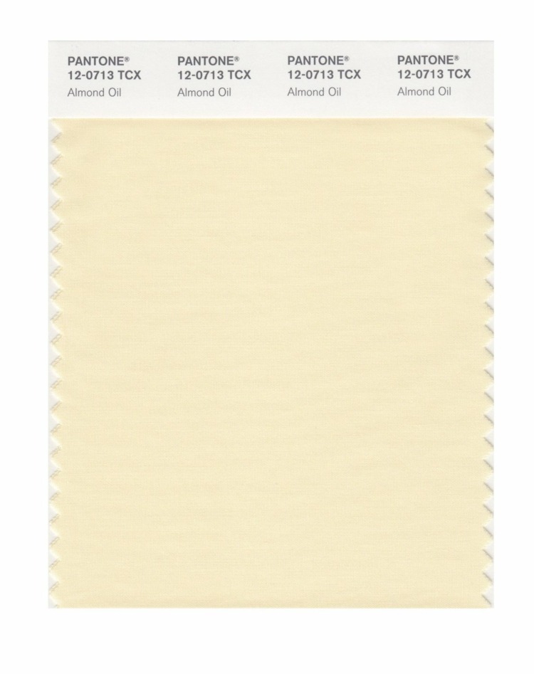Krémová farba mandľového oleja pre elegantné a nadčasové outfity