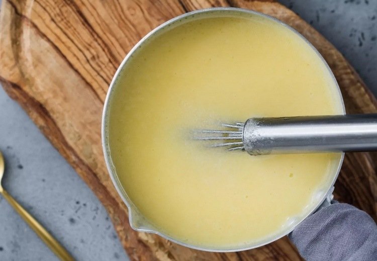 Omáčka z bieleho masla Beurre blanc s rybou