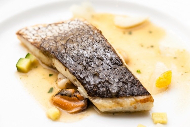 svetlá omáčka z bieleho vína s bylinkami