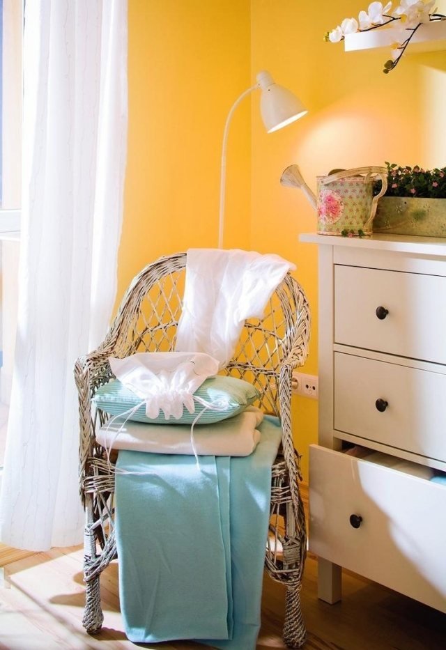 farba steny spálňa žltá slnečný efekt svieži živý farba steny-spálňa-žltá-slnečný-efekt-svieža-živá