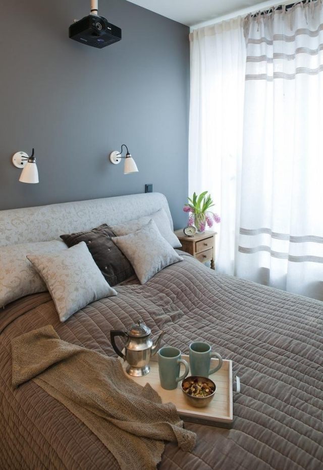 farba steny spálňa sivohnedý prehoz farba steny-spalna-sivo-hneda-prehoz