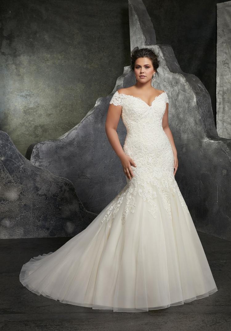 Svadobné šaty bacuľaté zakrivené ženy figúrka svadobnej módy