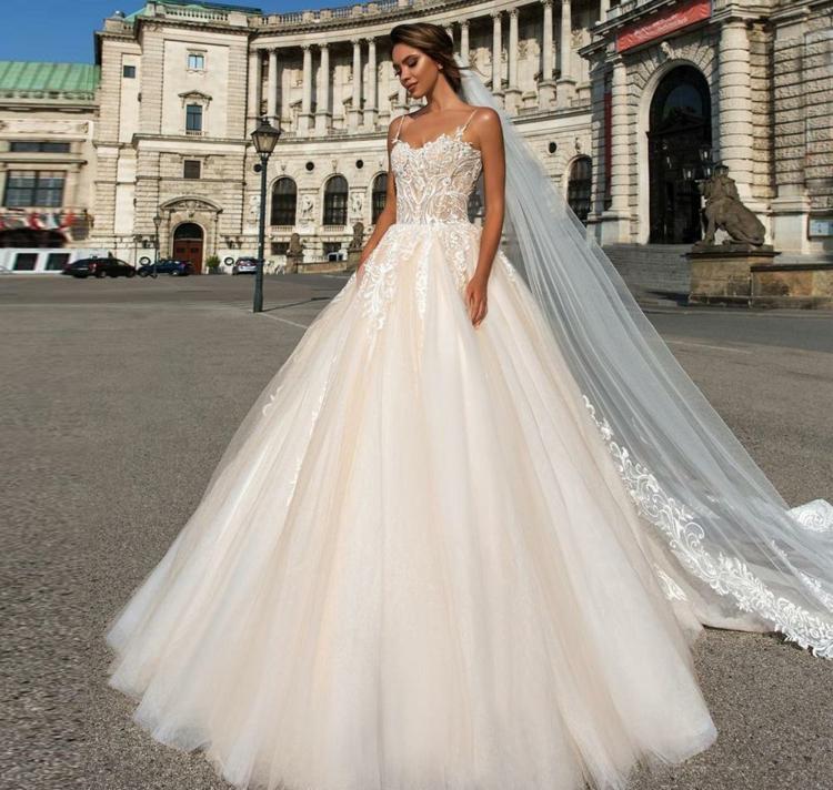 Postava strihov svadobných šiat figúrka svadobných šiat Duchesse svadobná móda-001