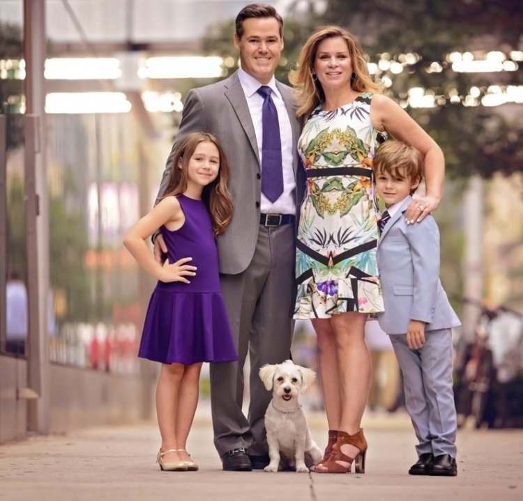 Oblečenie na zápis do školy, oblečená hosťovská rodina