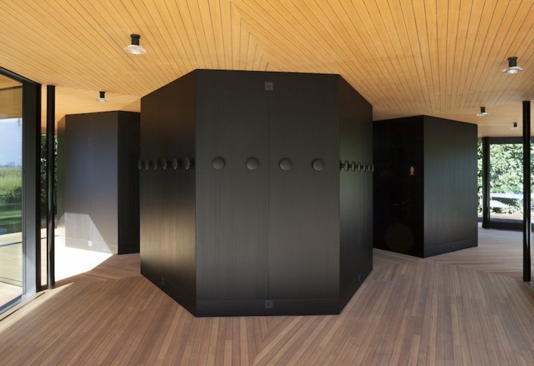 Plochá strecha s dažďovým dizajnom. Nápad na penzión