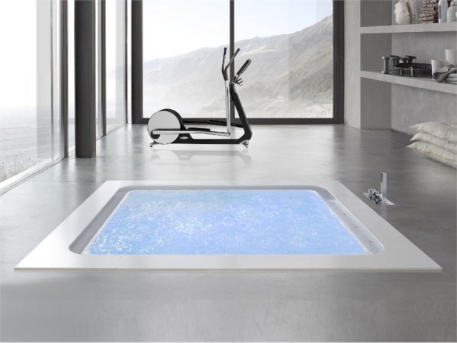 fitness výhľad na hory sklenená vstavaná vírivka