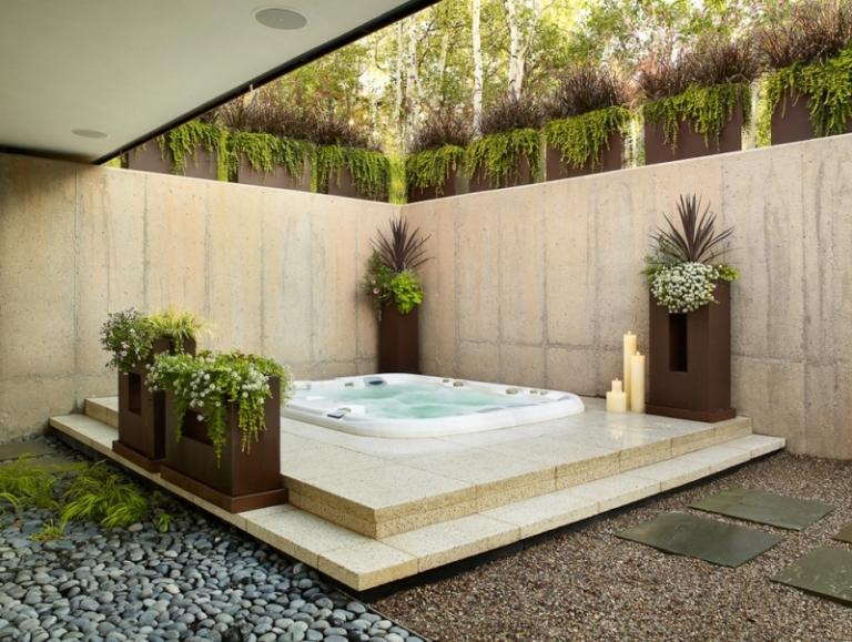 Vírivka v záhrade - vytvorte oázu pohody Jacuzzi-záhrada-vstavaná-spa-dvorček