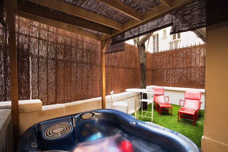 vírivka-záhradný baldachýn-súkromie-bambusové podložky