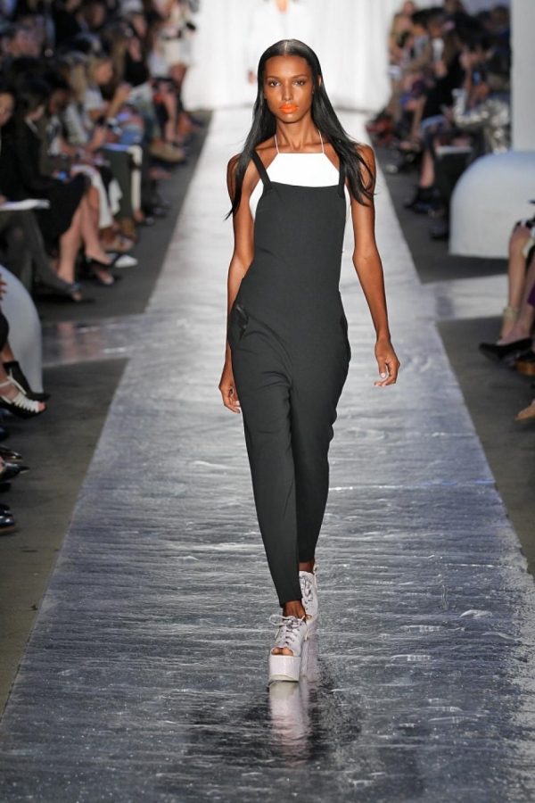 Elegantný overal z elastického materiálu čierny-overal-oficiálne-večierky-mólo