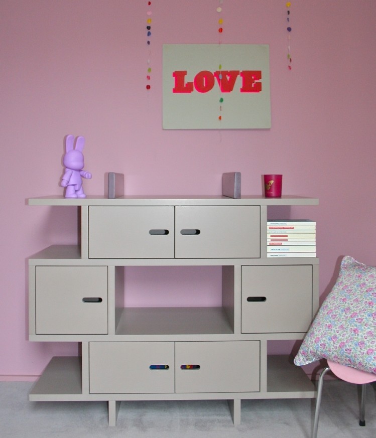 Prebaľovací pult v detskej izbe -madaket-maty-by-bols-faecher-offset-design-drevo