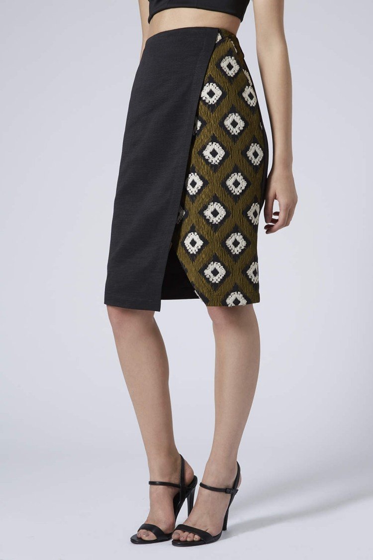 Sukňa na ceruzku Zavinovacia sukňa vyrobená z dvoch rôznych tkanín zavinovačka-sukňa-blízko-nápad-ceruzka-sukňa-dve-látky