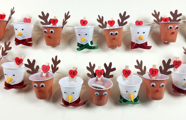 plastové poháre adventný kalendár drotár deti soby snehuliakov