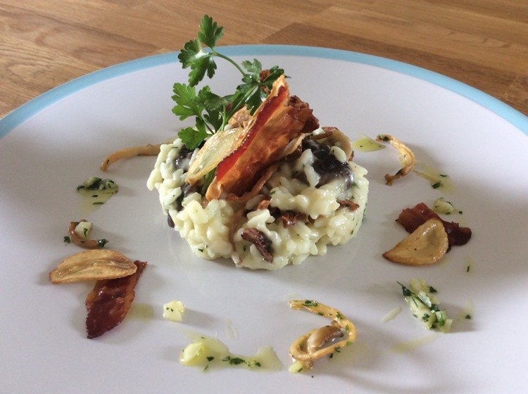 Servírovací krúžok z petržlenovej vňate rizota