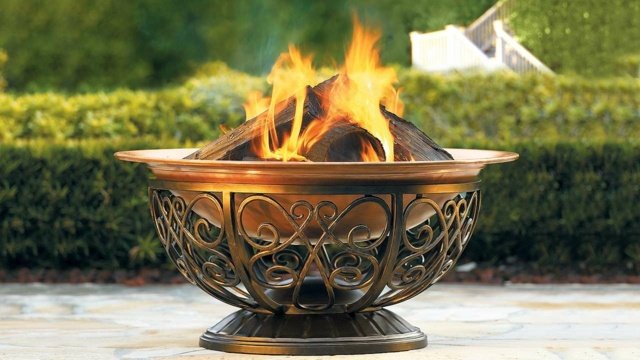 Teplé studené večery v záhrade moderný dizajn