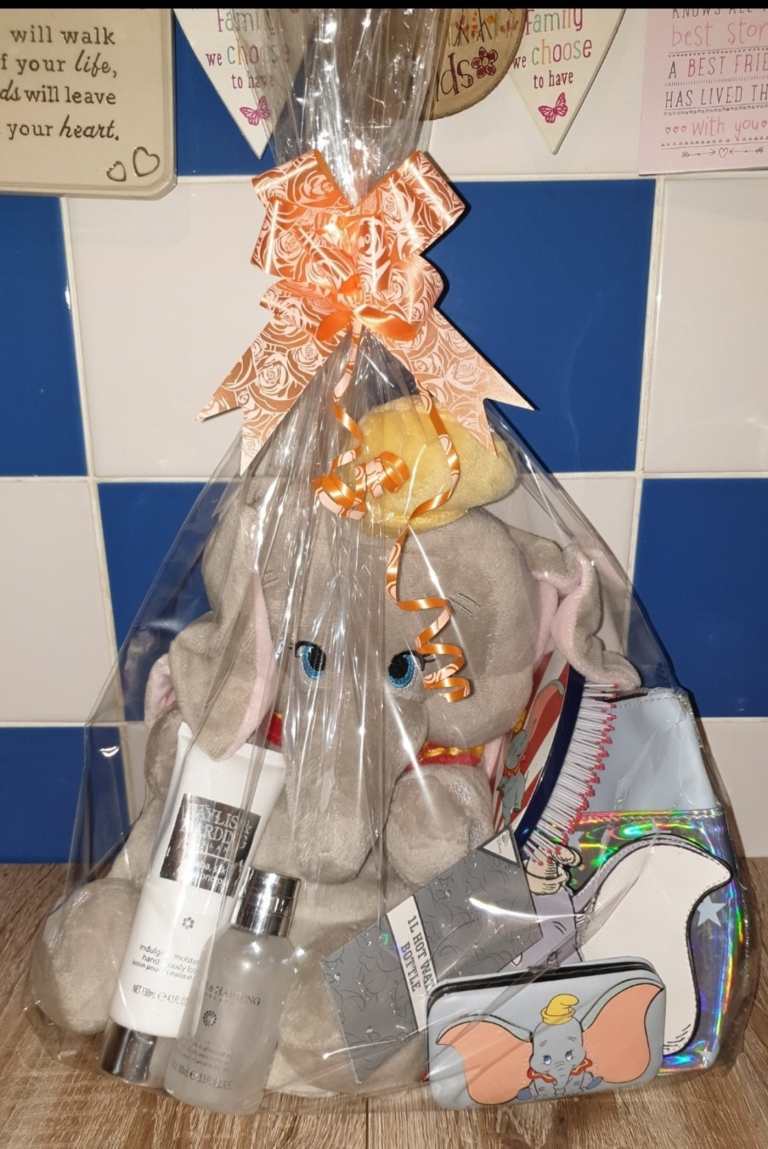 Fólia je skvelé darčekové balenie pre väčšie darčeky