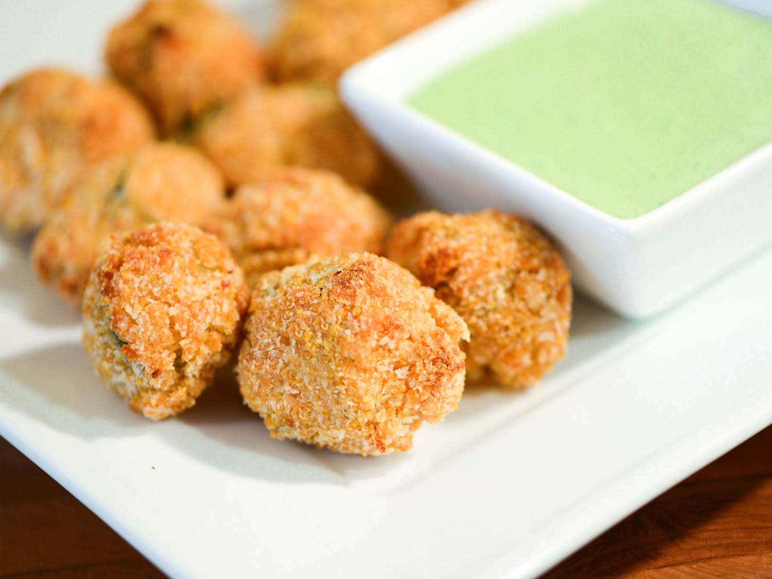 Syr Harzer Cheese Cheese Recept na nápady na večeru s nízkym obsahom sacharidov