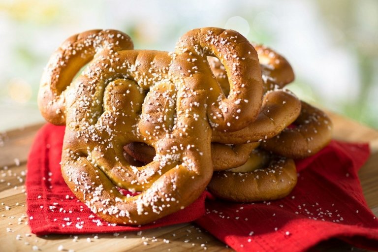 Zábavný praclík Mickey Mouse so soľou pre deti a detské oslavy