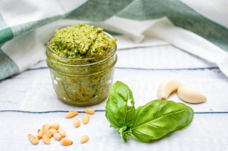Vegánske bazalkové pesto urobte zo seba recepty na chudnutie