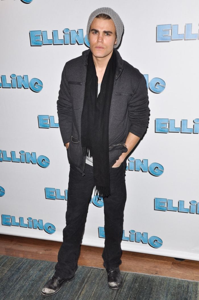 šál-jesenné-pánske rifle-blejzer-čierna-šatka-sivá-čiapka-paul-wesley