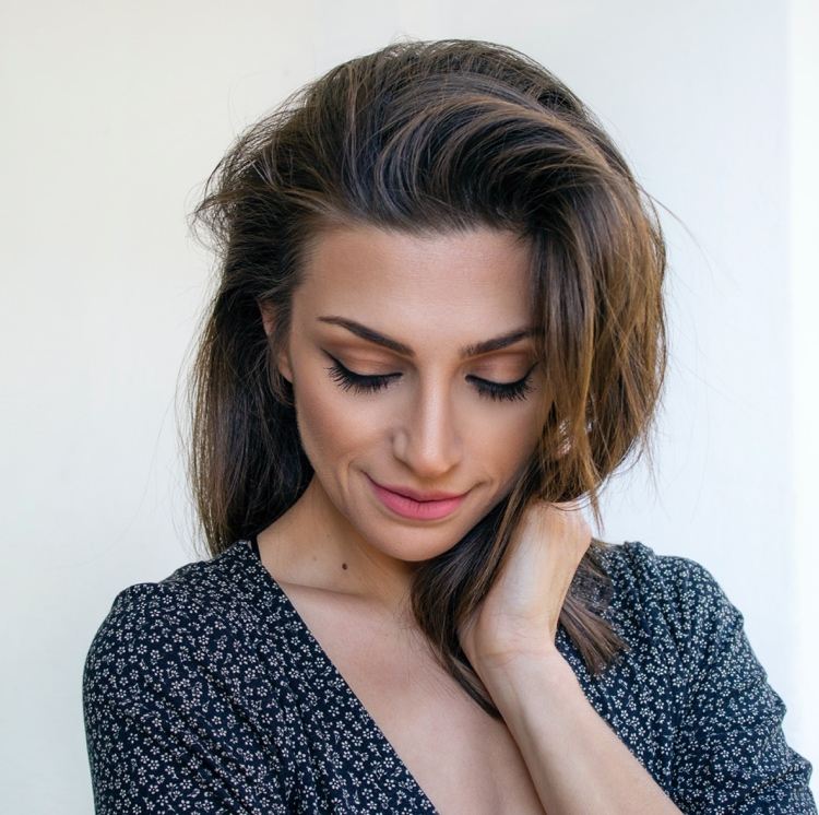 Rastú mihalnice dlhé