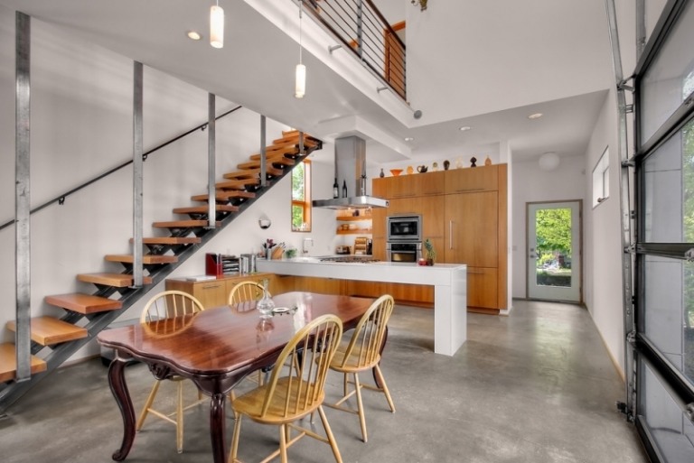 Moderná minimalistická kuchyňa s jedálenským kútom a stoličkami Windsor Stolička Windsor-drevo-rustikálne-moderné-nápady-kuchynský ostrov