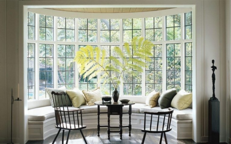 Zimná záhrada zariadená stoličkami Windsor Stolička Windsor-moderná-drevo-ľahká konštrukcia