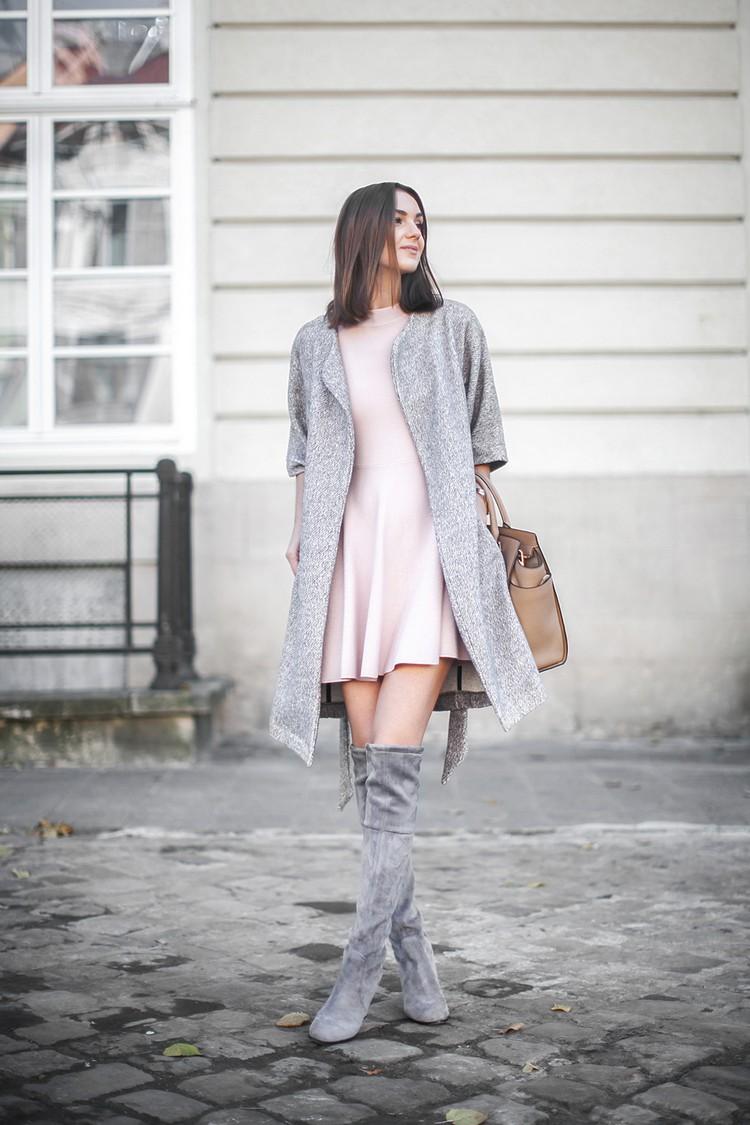 Zimné oblečenie nad kolená trend 2021 v pastelových farbách