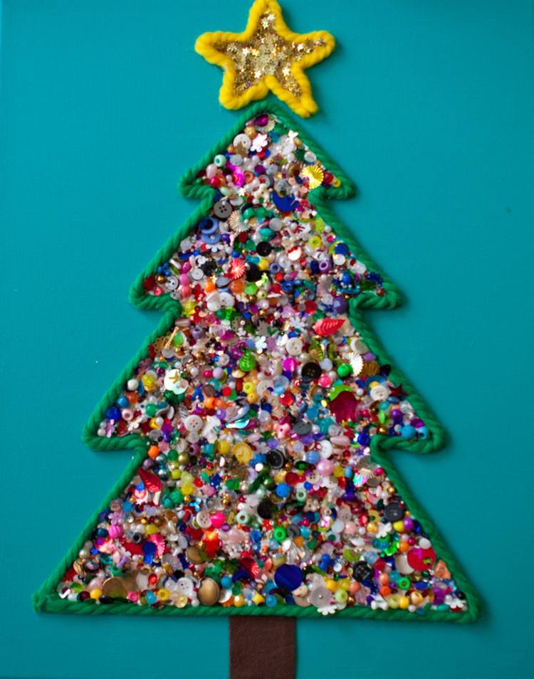 zimná dekorácia drotár s deťmi priadza vianočný stromček výplň farebné flitre gombíky hviezda