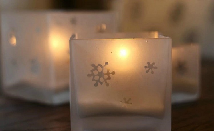Vyrobte si zimné lampáše s motívmi proti mrazu a snehovými vločkami