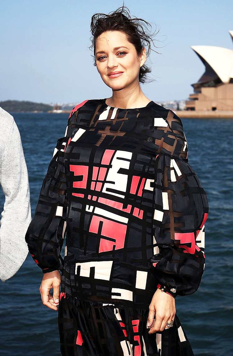 farby zimného typu štýl marion cotillard tlačí kontrasty vzorov