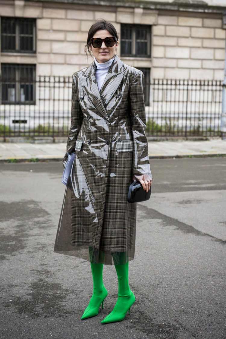 farby zimného typu módny štýl kontrastuje so zelenými výtlačkami