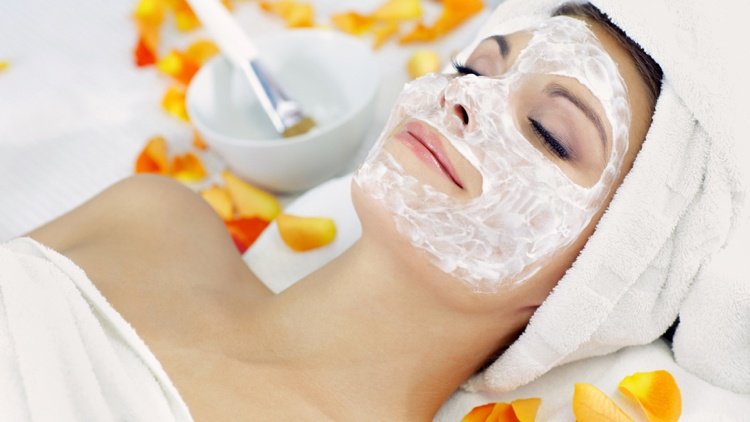 masky na tvár-proti vráskam-urobte si-skrášľovacie-procedúry-doma