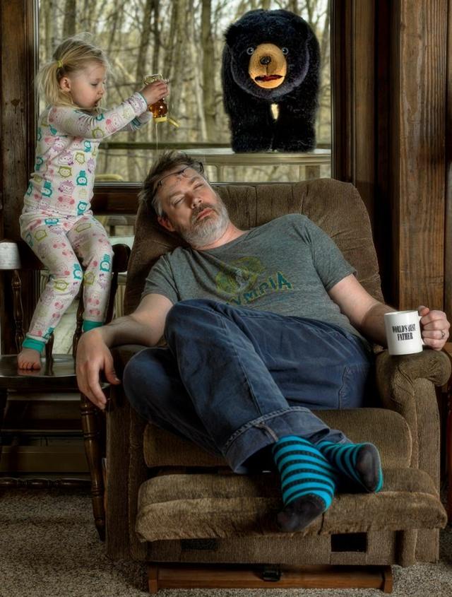 najlepší otec na svete kreslo spánok medveď med