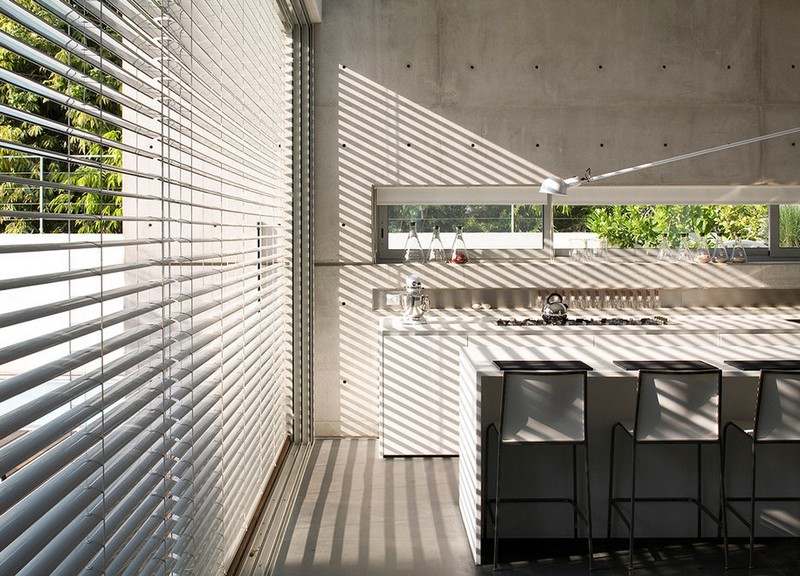 Tipy na pohodu-svetlá-rolety-tieňová hra-kuchyňa