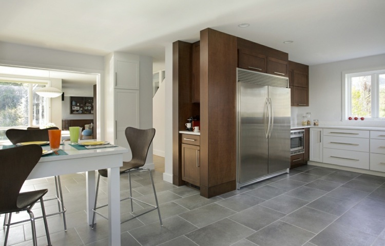 obývačka-štýl-nápad-kuchyňa-oceľ-chladnička-biela-jedálenský-stôl-skrine