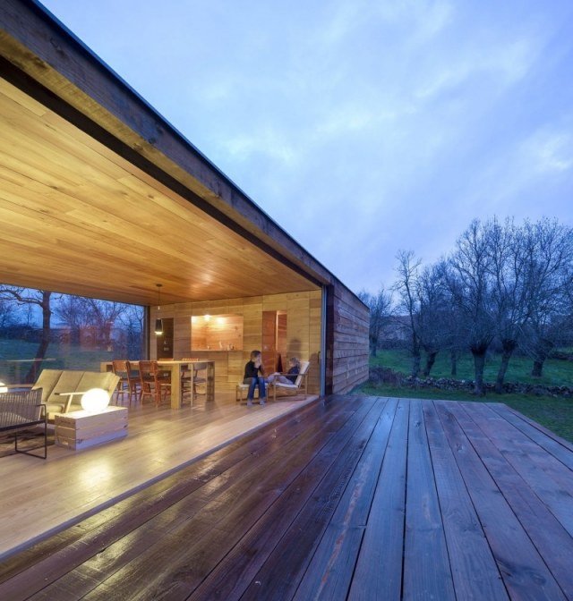 otvorený živý pavilón-zasklené výhľady-prírodná krajina