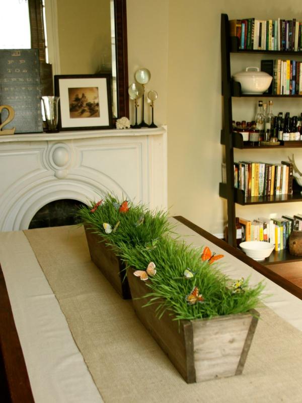 nápady na jarné dekorácie stolný dekorátor kvetináč