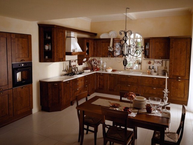 Zariaďte kuchyňu vidiecky dom bývanie nápady jedálenský kút Dedinský dom - nápady na bývanie, jedálenský kút, dvere skrinky z tmavej čerešne