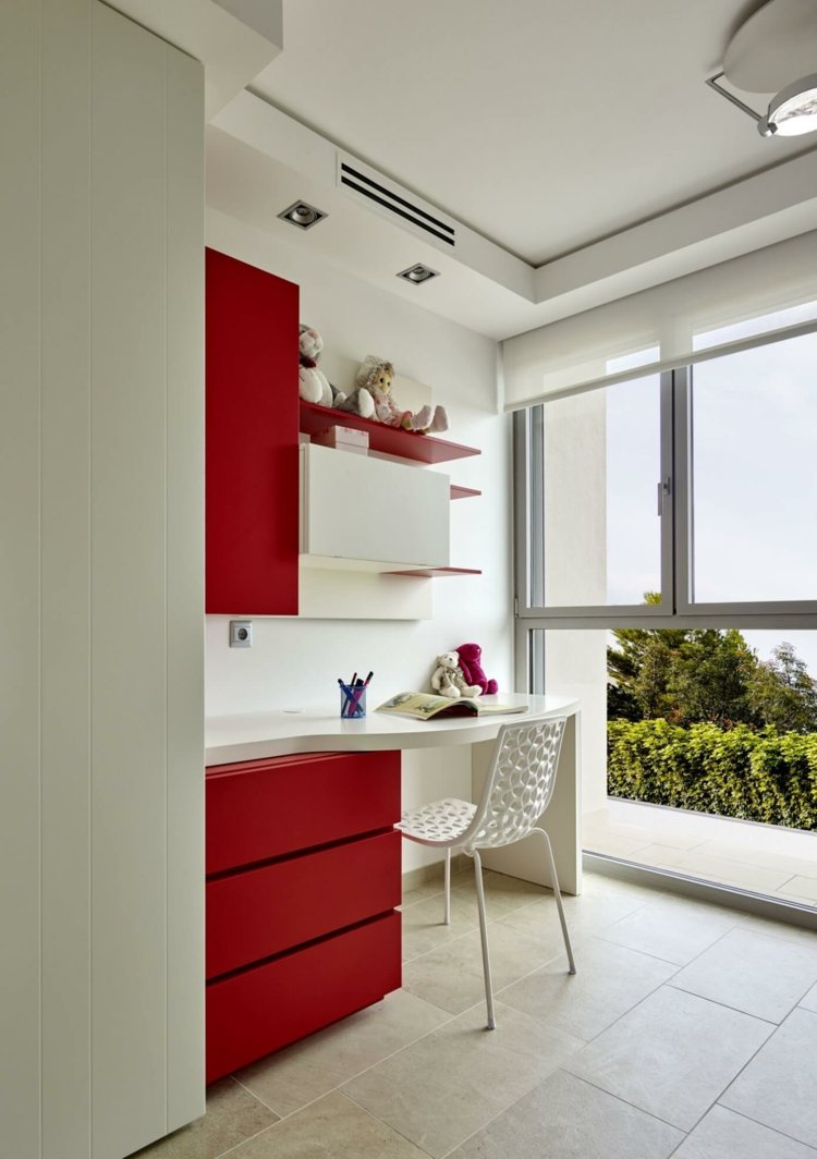 obývačka-nápady-v-bielom-detskej izbe-stole-červenom-modernom