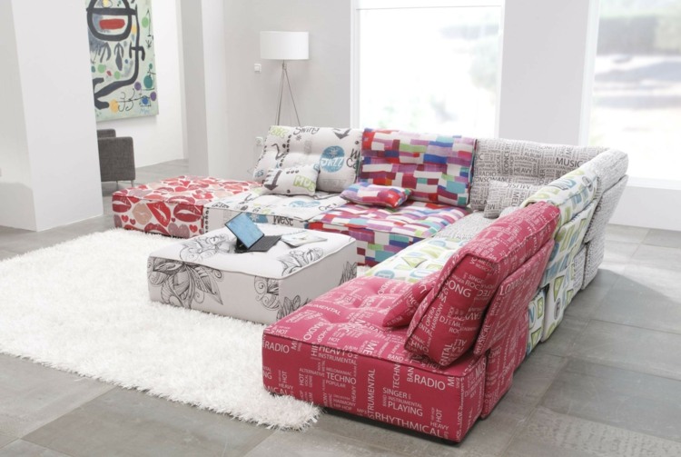 Modulárne pohovky vo formáte XXL od Fama - s farebnou potlačou Krajiny obývacej izby Funkcia postele Čalúnenie tlak zriadiť moderná obývacia izba