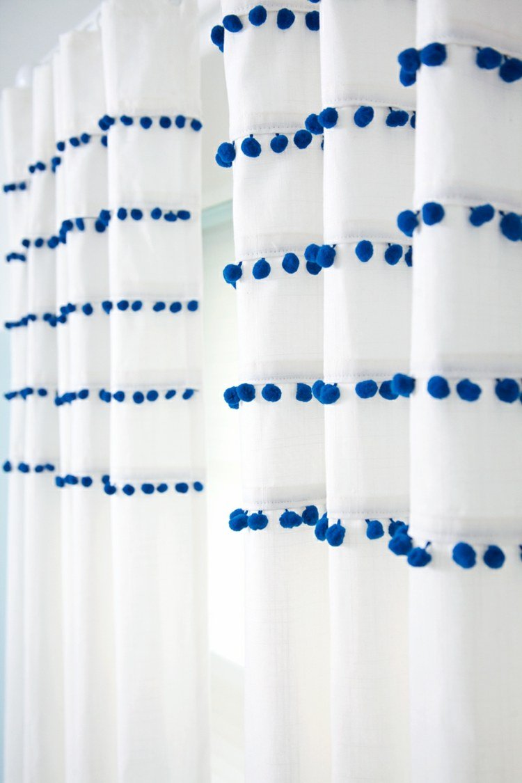Ozdobte svoj domov závesmi v námorných farbách vyzdobiť byt modrá-bobble-stuha-biela-opona-prízvuk-nápad-námorná