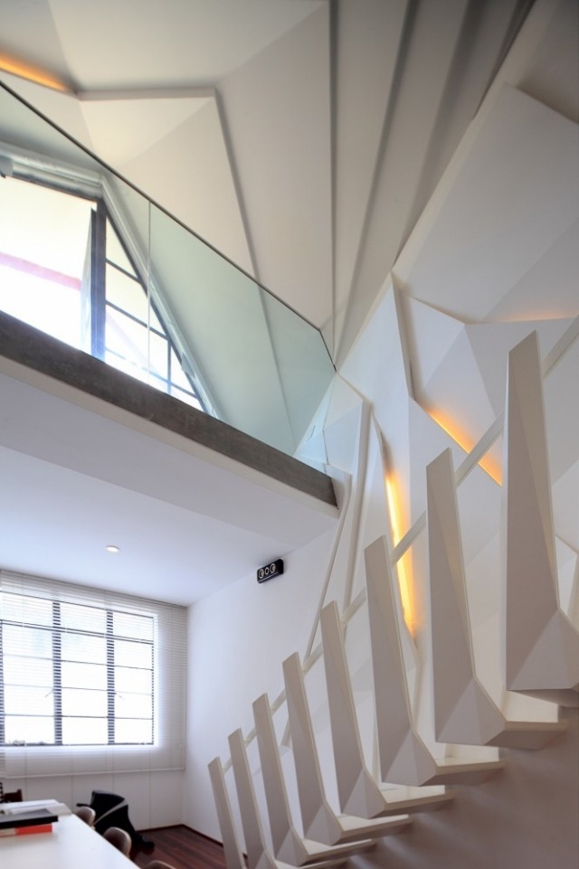 moderný byt pôsobivé svetlo zaliate bielymi farbami